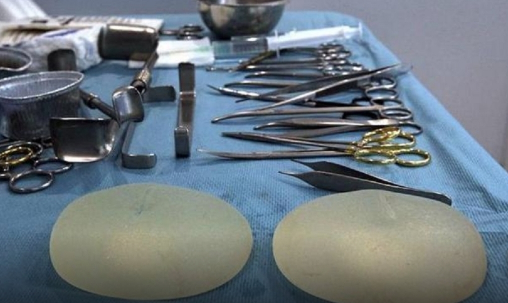 PAMI deberá que pagar cirugía para agrandar las lolas de una afiliada de 44 años autopercibida mujer PAMI deberá que pagar cirugía para agrandar las lolas de una afiliada de 44 años autopercibida mujer