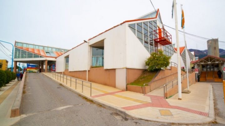 “Lo hisoparon, se fue a tomar mate con las chicas de limpieza y ahora una de ellas está con síntomas”