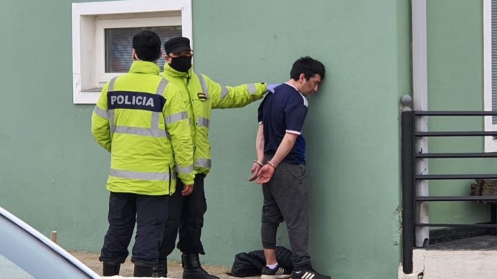 Detienen al salvaje que atacó a una jubilada en una plaza