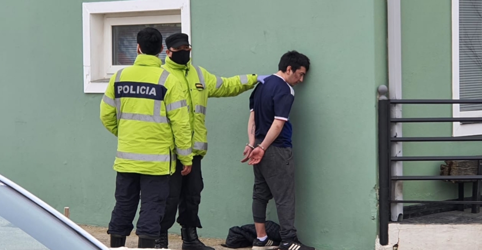 Detienen al salvaje que atacó a una jubilada en una plaza