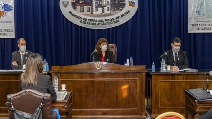 Legislatura sin crisis, dos millones para cada legislador y la vice sigue con los 74 asesores