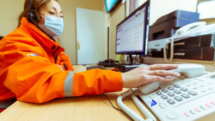 CONTINÚA EL ACOMPAÑAMIENTO Y SEGUIMIENTO TELEFÓNICO A LOS PACIENTES POSITIVOS DE COVID-19 Y A SUS FAMILIAS