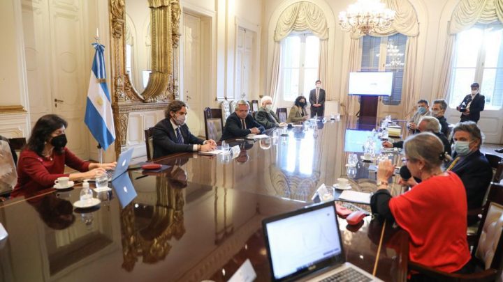 Coronavirus: El Presidente encabeza reunión con el grupo de expertos que asesora al Gobierno