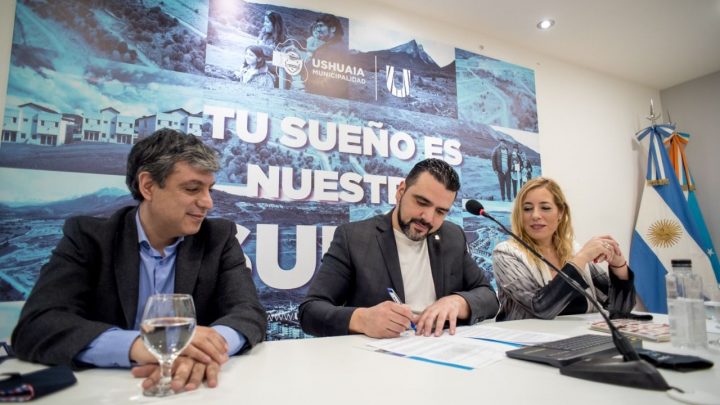 WALTER VUOTO FIRMÓ CONVENIO DE ADHESIÓN AL PLAN NACIONAL DE SUELO URBANO CON EUGENIA BIELSA