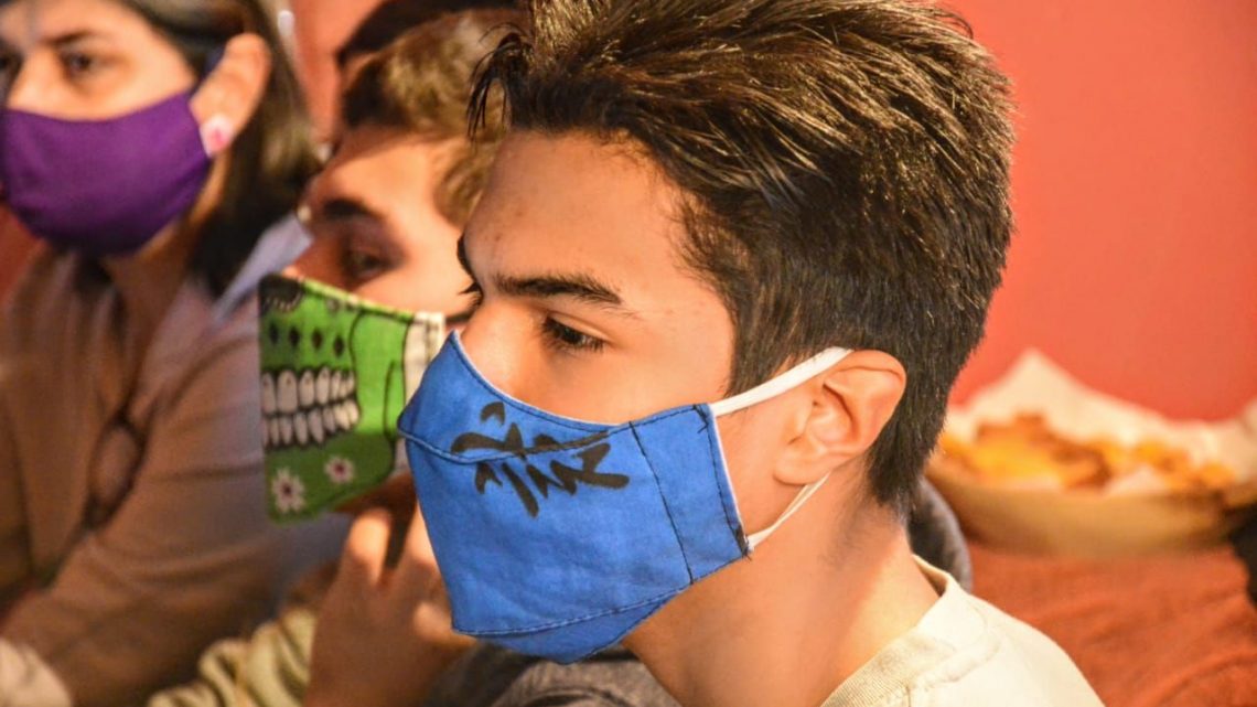 LA MUNICIPALIDAD DE USHUAIA SE REUNIÓN CON JÓVENES DE LA LIGA DE HOCKEY SOLIDARIO EN LA CIUDAD