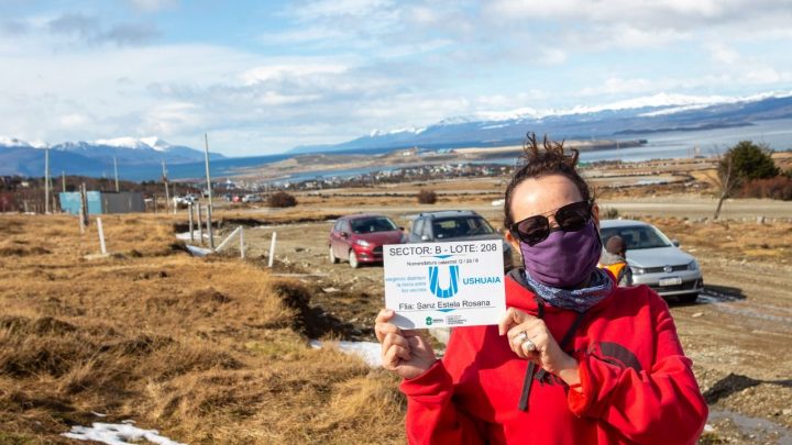 LA MUNICIPALIDAD CONTINÚA ENTREGANDO LOTES A FAMILIAS DE LA URBANIZACIÓN GENERAL SAN MARTÍN