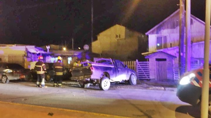 Conductor detenido al chocar borracho en la madrugada contra un cerco
