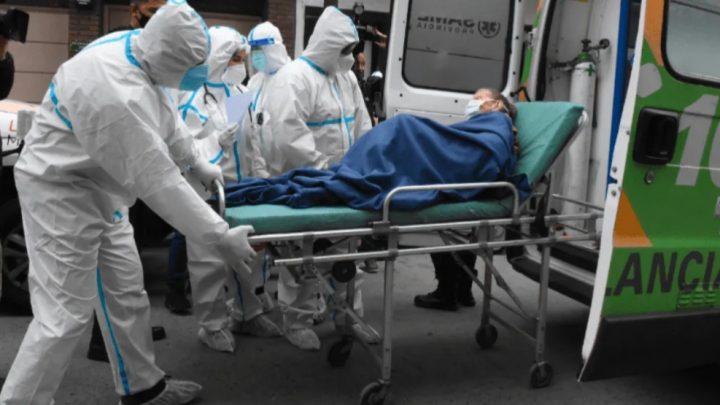 El mundo tiene 34 millones de casos de coronavirus y varios países extienden restricciones