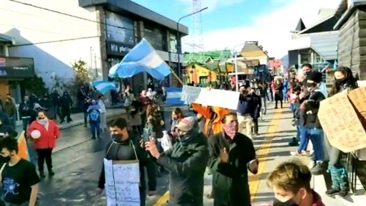Abogado de comerciantes de Ushuaia: La cuarentena es “para enfermar a las personas y empobrecerlas”