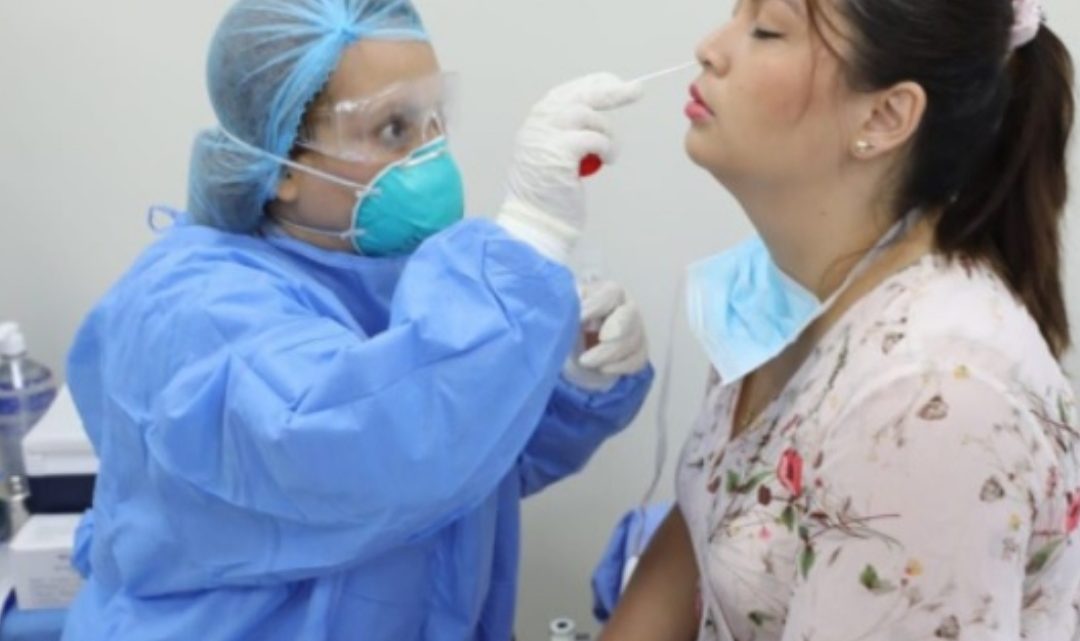 Coronavirus: se hizo un hisopado y sufrió la “perforación” de su cerebro