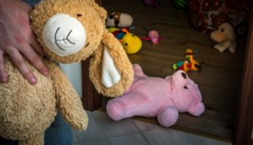 Estados Unidos: Murió una bebé de 10 meses tras ser violada por su padre.
