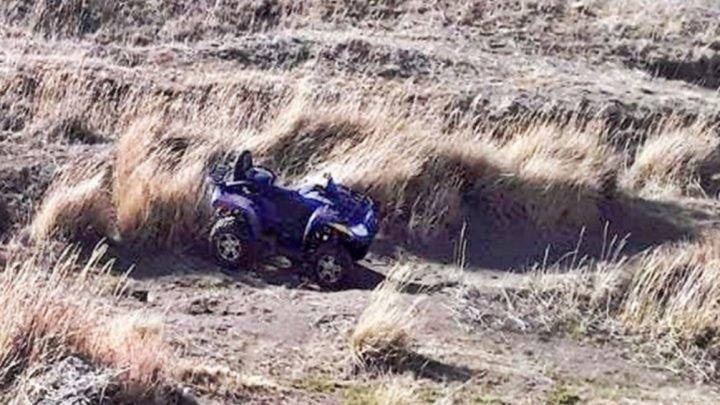 Borracho acompañado de una mujer volco en un cuatri