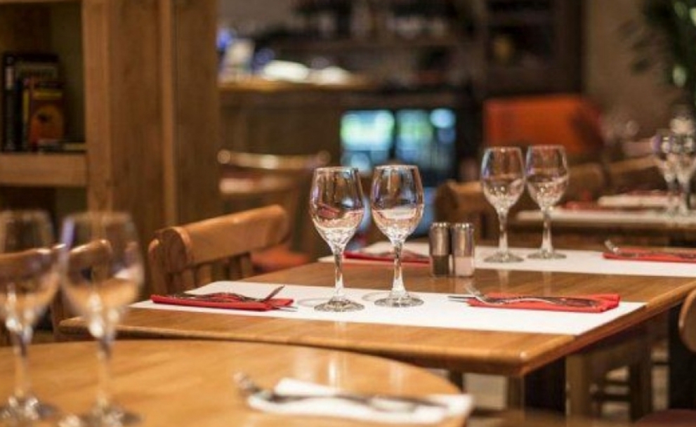 Coronavirus en Ushuaia: reabren gimnasios, restaurantes, canchas de padel y tenis Coronavirus en Ushuaia: reabren gimnasios, restaurantes, canchas de padel y tenis