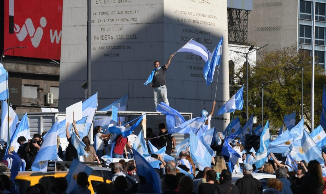 Banderazo opositor en el Obelisco Banderazo opositor en el Obelisco