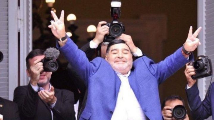 MARADONA CELEBRÓ EL DÍA DE LA LEALTAD: «FUI, SOY Y SERÉ SIEMPRE PERONISTA»