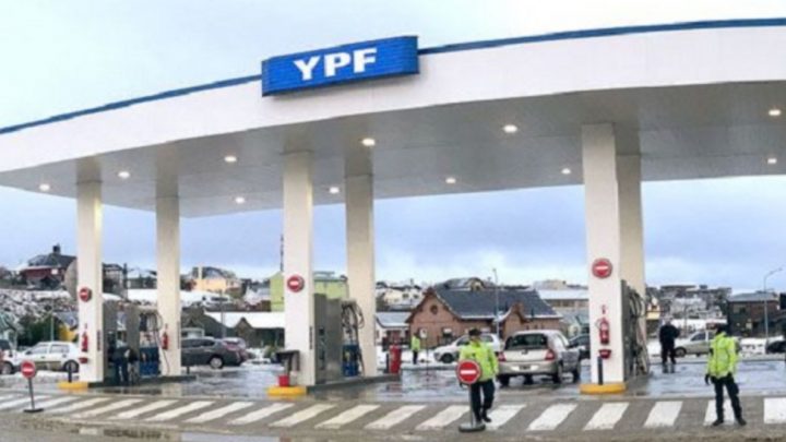 Dos detenidos por provocar incidentes en estación de servicio