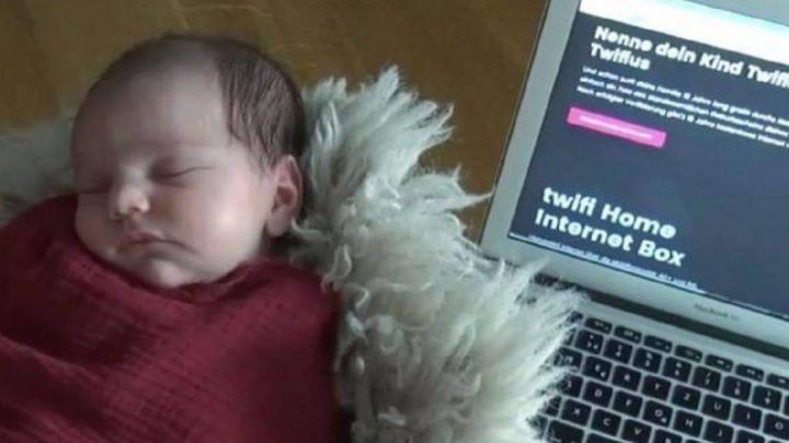 Le pusieron a su beba el nombre de una empresa de Internet y les dieron 18 años gratis de Wi-Fi