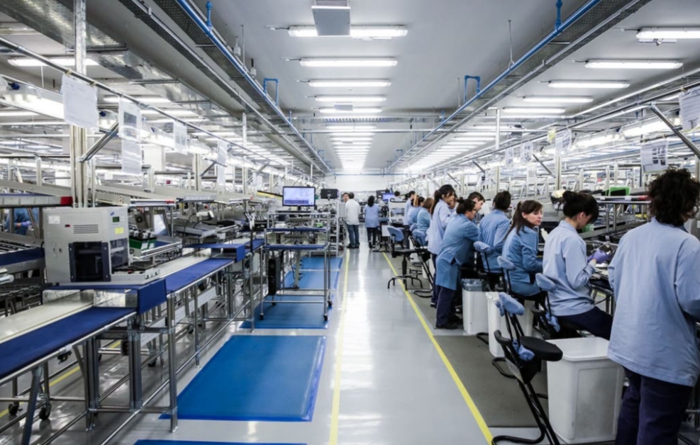 Mirgor compró la fábrica Brightstar, la fabricante local de celulares Samsung y LG en Río Grande