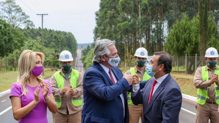 El Presidente ya se encuentra en Misiones, donde inauguró la pavimentación de la avenida que une los municipios de Capioví y Ruiz de Montoya
