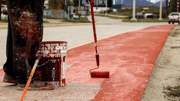 LA MUNICIPALIDAD DE USHUAIA REALIZA TRABAJOS DE EMBELLECIMIENTO DE LA CIUDAD