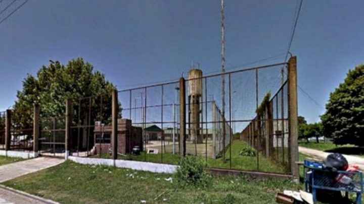 Un preso se escapó luego de un partido de fútbol entre internos