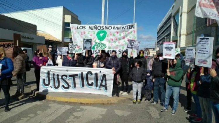 “Mi abuelo abusó de mí”, la confesión de una chica a su madre después de cinco años “Mi abuelo abusó de mí”, la confesión de una chica a su madre después de cinco años