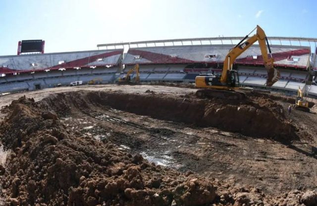 Hallaron reliquias históricas en medio de obras de excavación en la cancha de River Hallaron reliquias históricas en medio de obras de excavación en la cancha de River