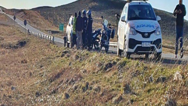 Motociclista al Hospital luego de atropellar un guanaco en la Ruta 3