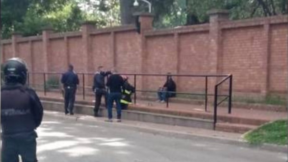 El hombre que arrojó la bomba molotov en Olivos volvió a la Quinta y amenazó con suicidarse