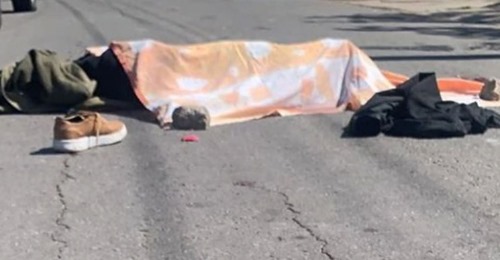Un ladrón intentó robarle la camioneta pero le arrebató el arma y lo mató Un ladrón intentó robarle la camioneta pero le arrebató el arma y lo mató