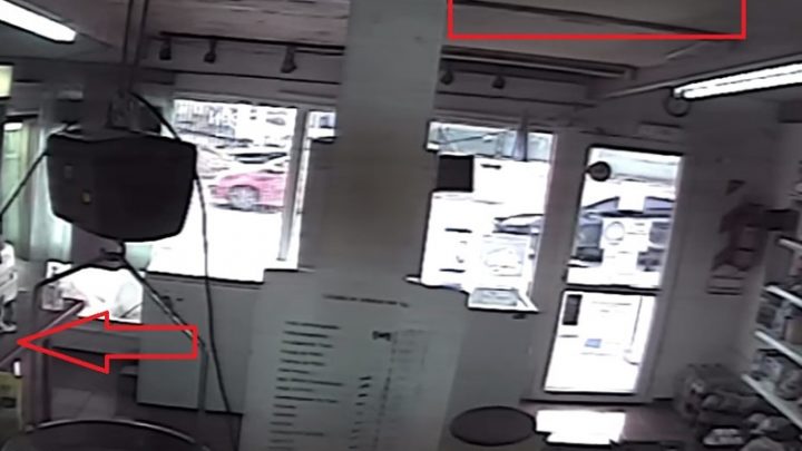 Devolve el celular que robaste o te escracho