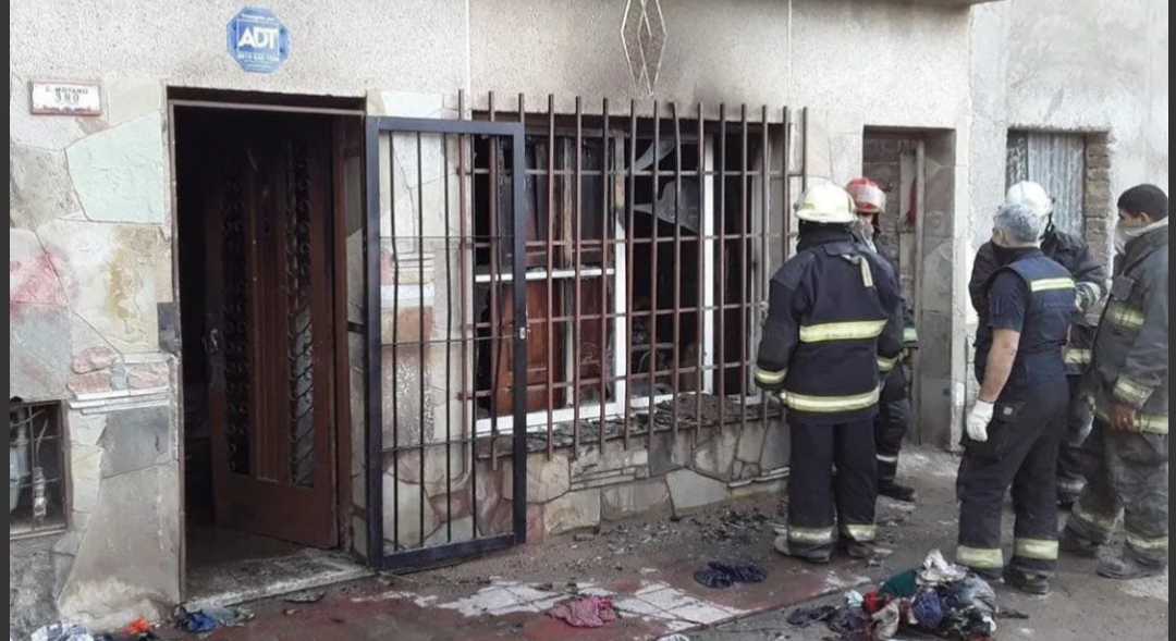 Mató a su ex suegra y a las nietas de ella: quiso hacerlo pasar como un incendio Mató a su ex suegra y a las nietas de ella: quiso hacerlo pasar como un incendio