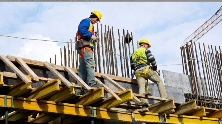 El empleo asalariado se estabiliza y crecen fuerte los monotributistas