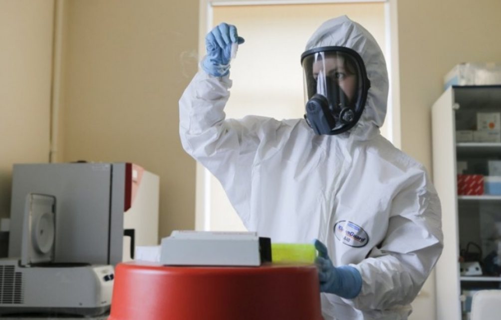 Coronavirus: la vacuna rusa se aplicará primero a grupos de riesgo y será gratuita
