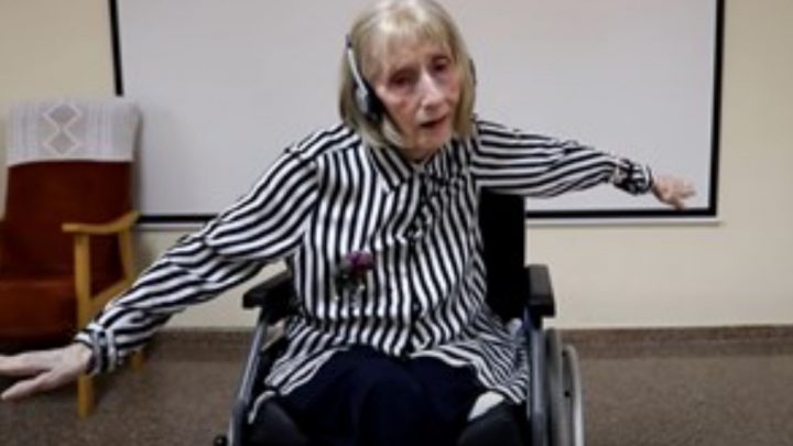Video conmovedor: la anciana con Alzheimer que baila al escuchar «El lago de los cisnes»