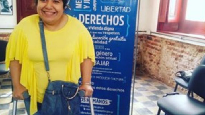 Es discapacitada, le falta una materia para recibirse de abogada y la desaprobaron 13 veces