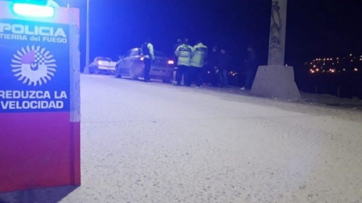 INCONCIENTE: Quería viajar de Ushuaia a Río Grande a las 1 de la mañana y borracho