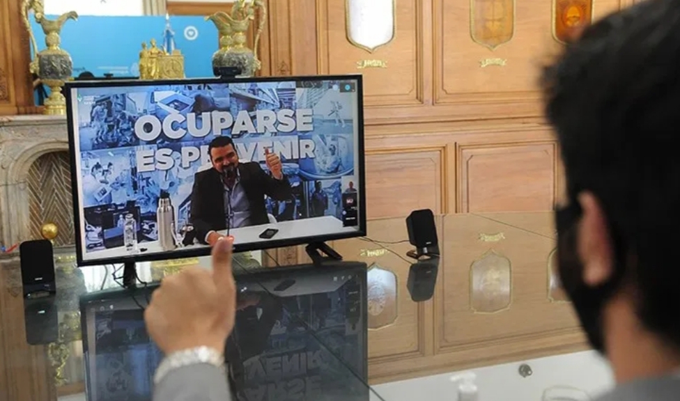 Wado de Pedro se reunión con el intendente Vuoto, para conversar sobre el programa Municipios de Pie