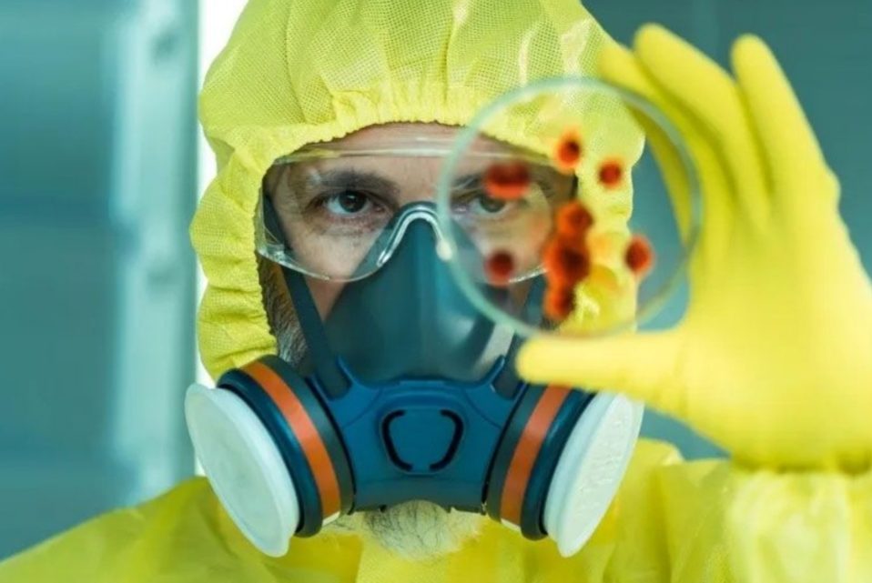 Alarma por un virus parecido al ébola que se propaga de persona a persona: ¿podría llegar a Argentina?