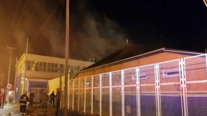 Incendio en la madrugada en un establecimiento escolar