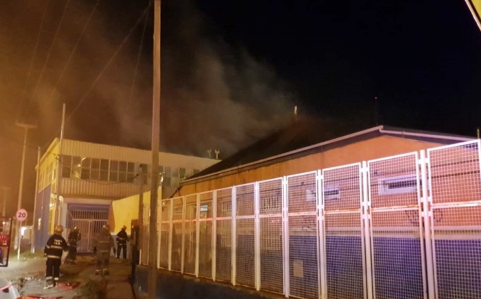 Incendio en la madrugada en un establecimiento escolar Incendio en la madrugada en un establecimiento escolar