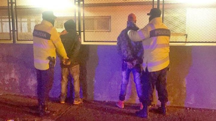 Robo de celular en la via publica dos detenidos