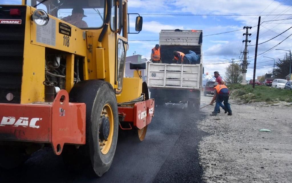 SE REPAVIMENTÓ UN SECTOR DE AVENIDA PERITO MORENO