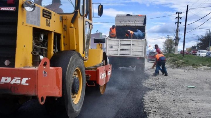 SE REPAVIMENTÓ UN SECTOR DE AVENIDA PERITO MORENO