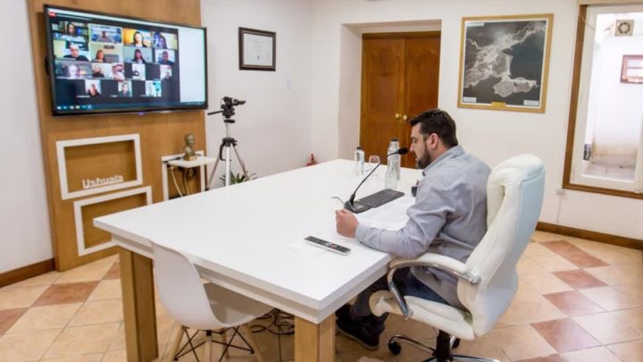 VUOTO PARTICIPÓ DE LA PRESENTACIÓN DEL LIBRO DE EMILIO VERNET