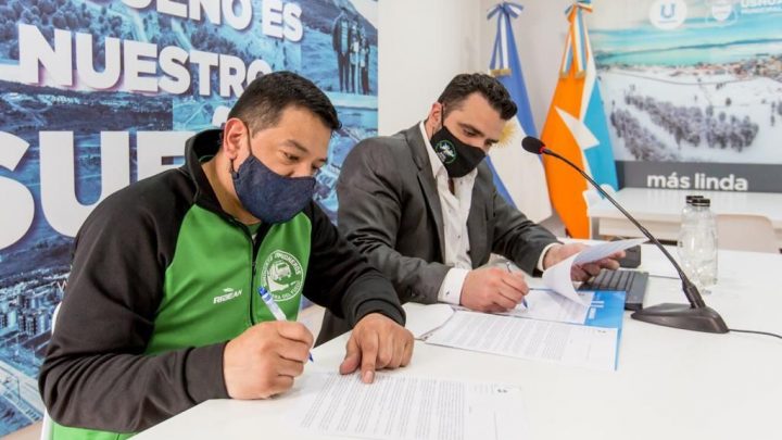 VUOTO FIRMÓ CESIÓN DE TERRENOS PARA LA CONSTRUCCIÓN DE 40 VIVIENDAS CON EL SINDICATO DE CAMIONEROS