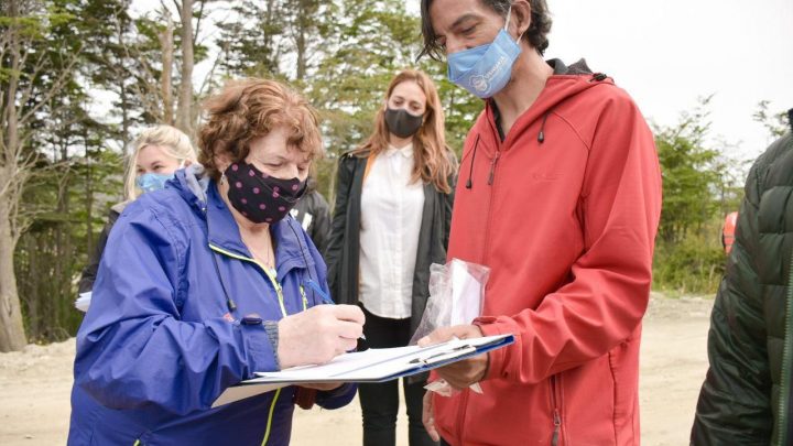 OTRAS DOCE FAMILIAS RECIBIERON SUS LOTES DE LA URBANIZACIÓN GENERAL SAN MARTÍN