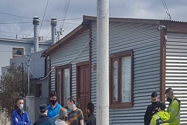 Policia absuelto en denuncia de su pareja por abuso sexual