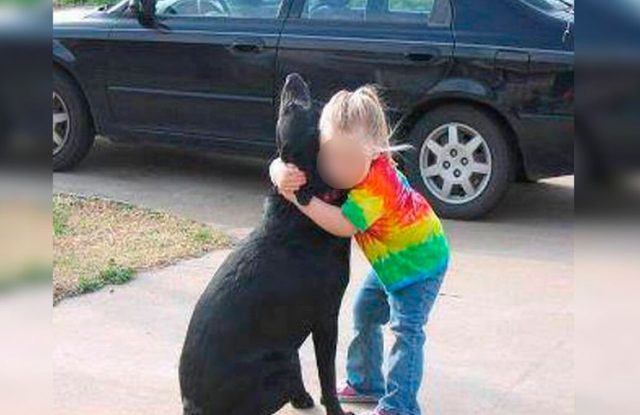 La emocionante carta a Dios que una nena le escribió para que cuide a su perrita fallecida
