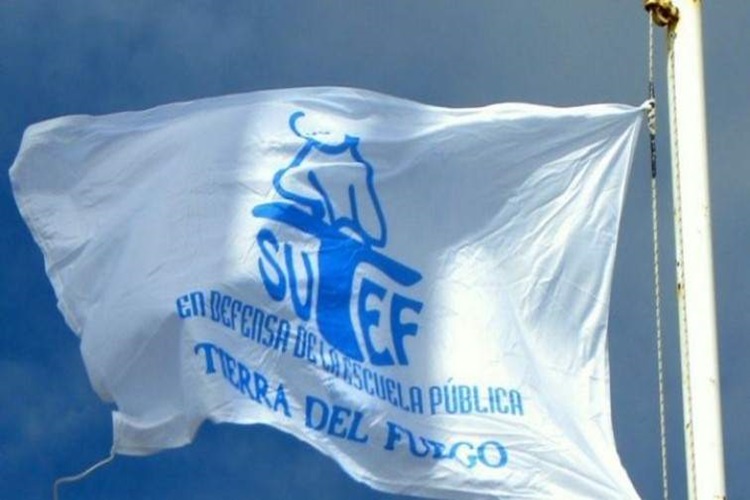 Siguen las medidas del SUTEF y el Gobierno elevo una nueva propuesta salarial Siguen las medidas del SUTEF y el Gobierno elevo una nueva propuesta salarial